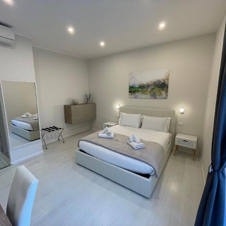 Quintus Luxury Suites Рим Екстериор снимка