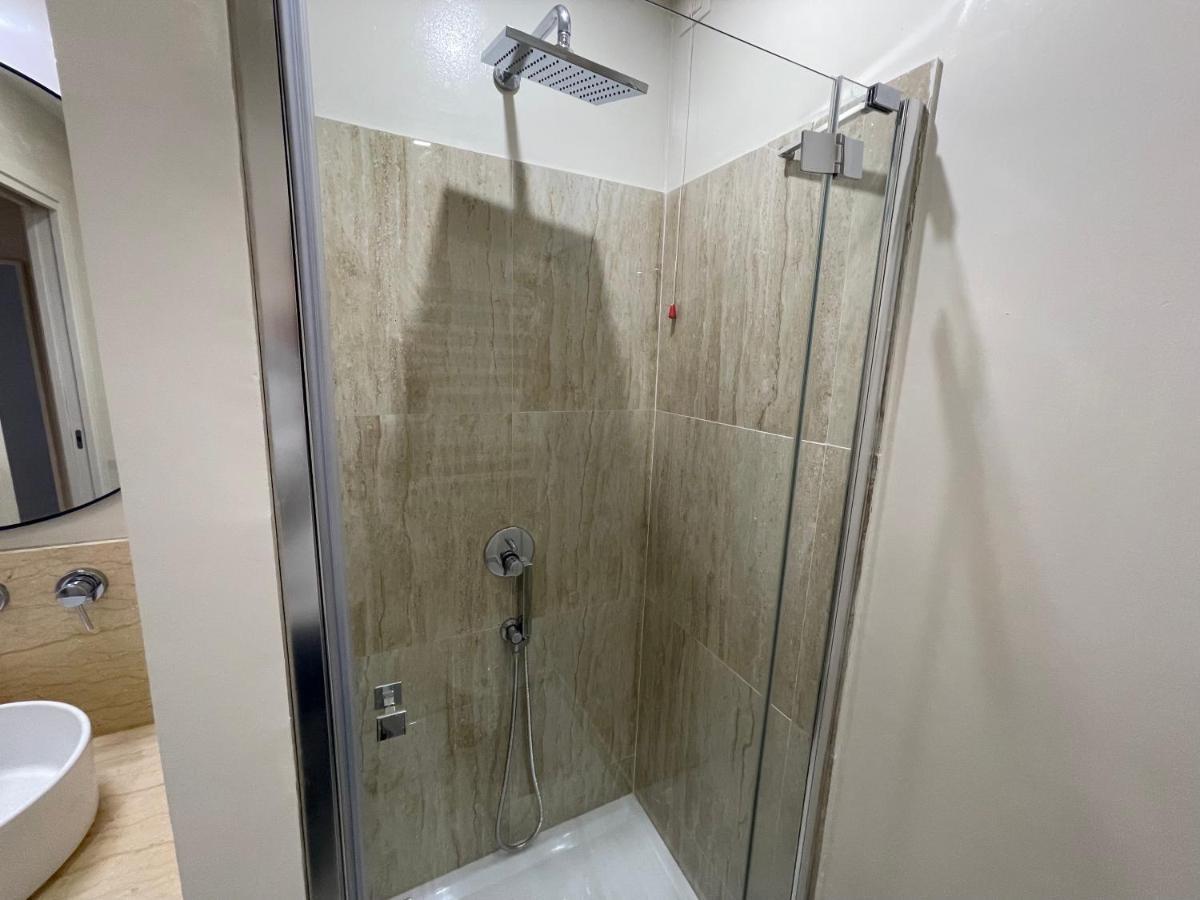Quintus Luxury Suites Рим Екстериор снимка