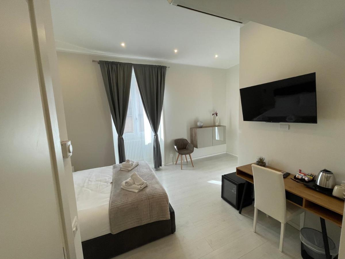 Quintus Luxury Suites Рим Екстериор снимка