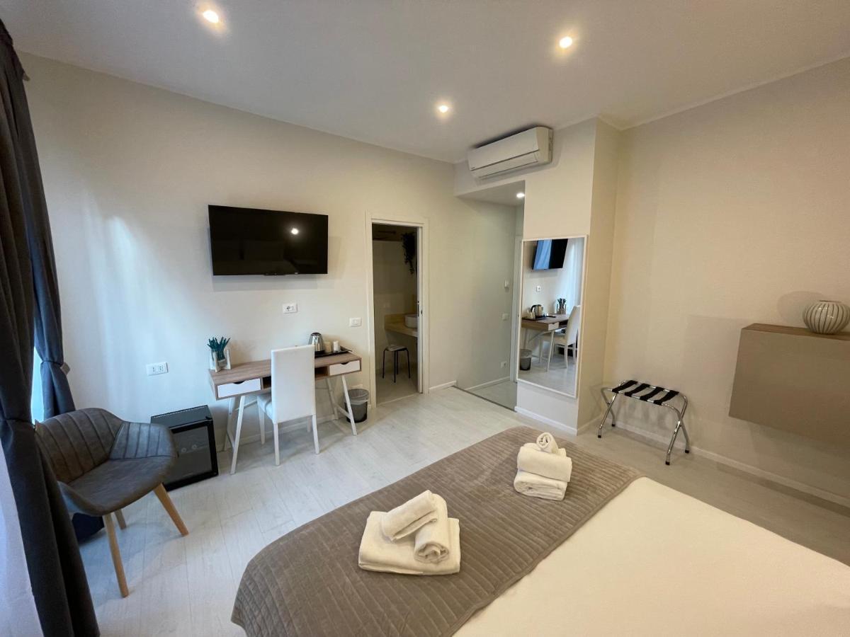Quintus Luxury Suites Рим Екстериор снимка